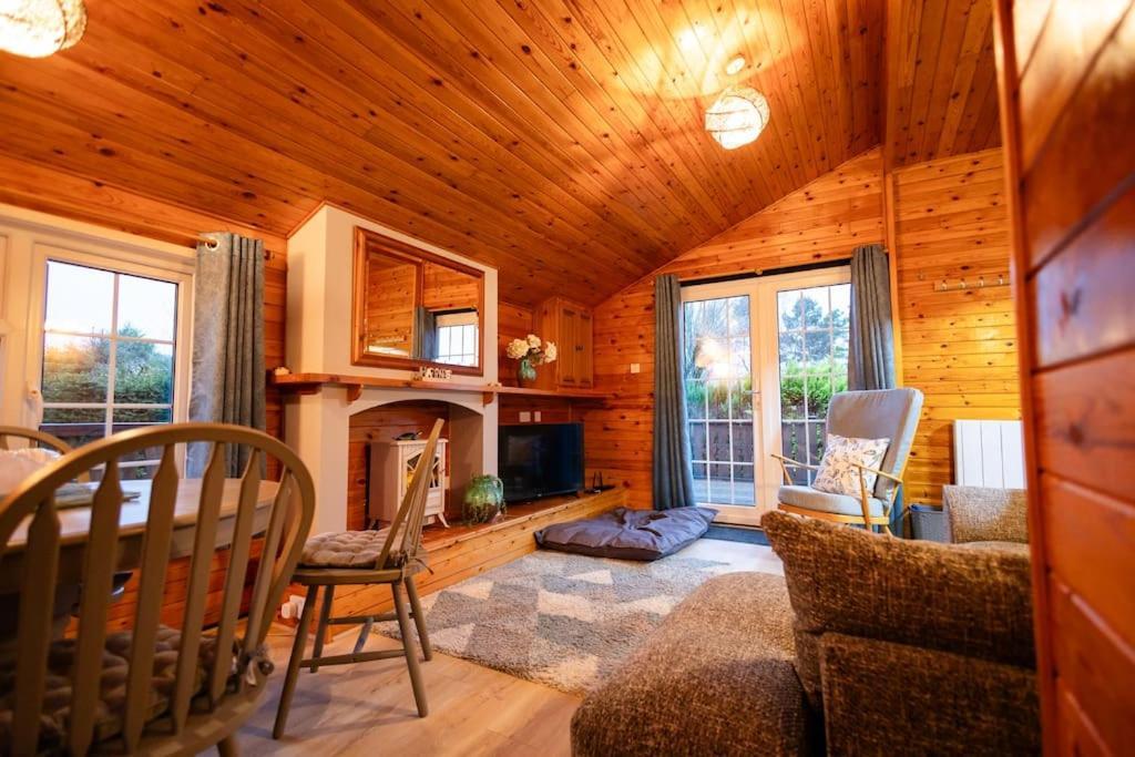 Rural Log Cabin In Snowdonia Near Coed Y Brenin By Seren Short Stays Ffestiniog ภายนอก รูปภาพ