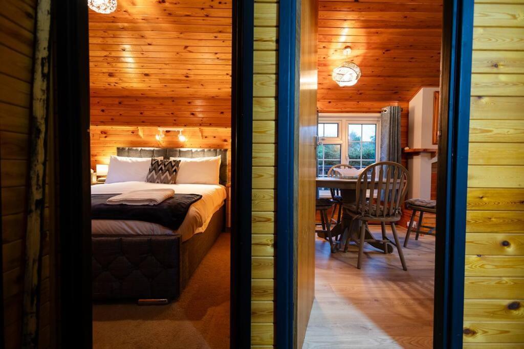 Rural Log Cabin In Snowdonia Near Coed Y Brenin By Seren Short Stays Ffestiniog ภายนอก รูปภาพ